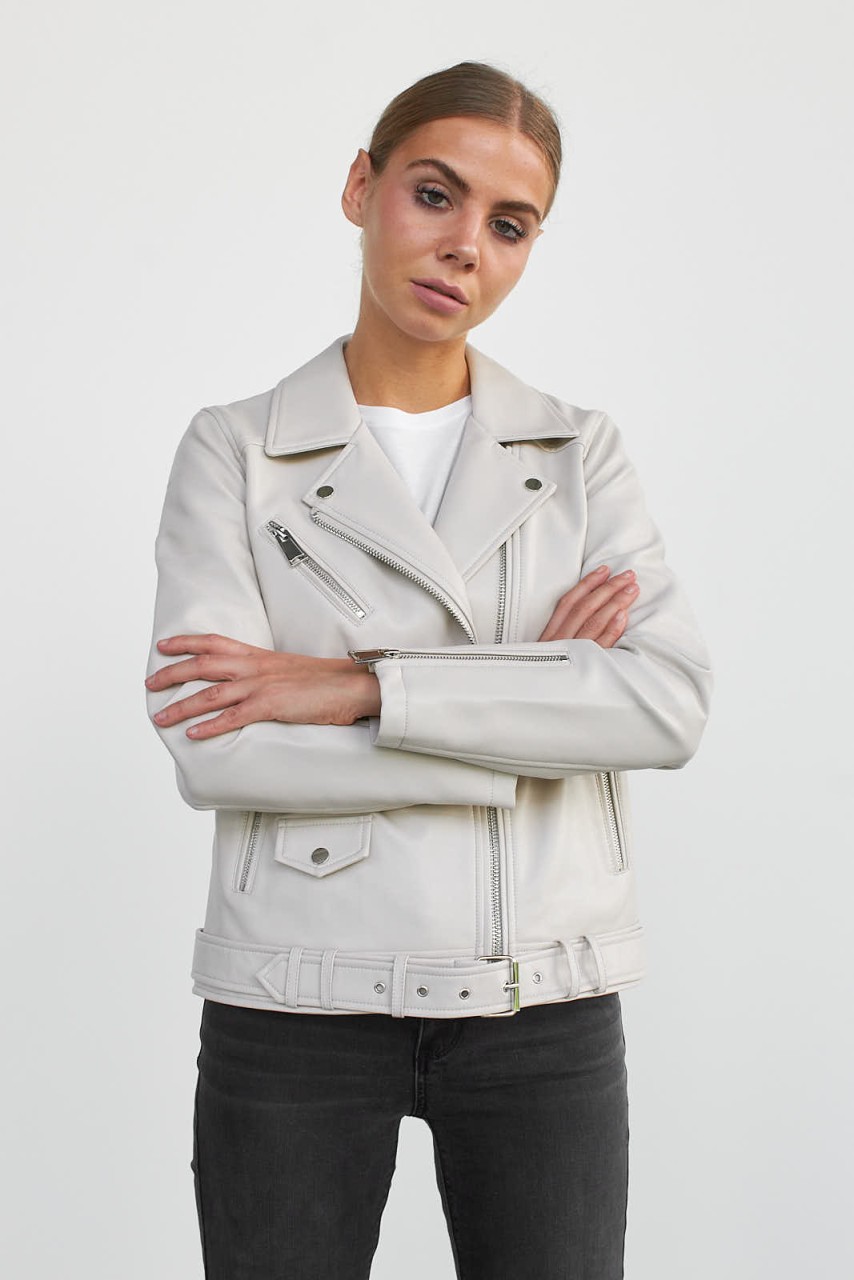WithBlack: Modell 'Wblmelissa Faux Leather Biker - Cream White'