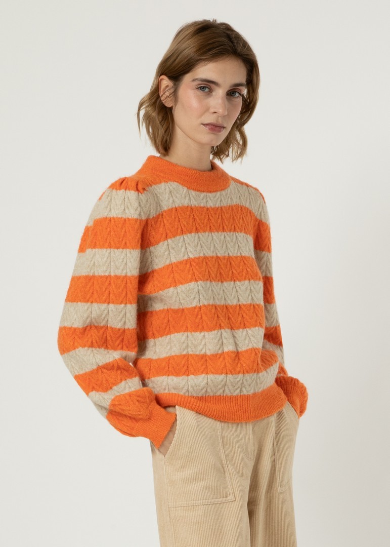 FRNCH: Modell 'Neve Pullover - Orange/Creme'