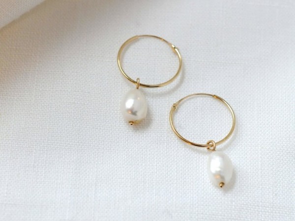 Wild Fawn: Modell 'Gold Hoop Pearl - Gold'