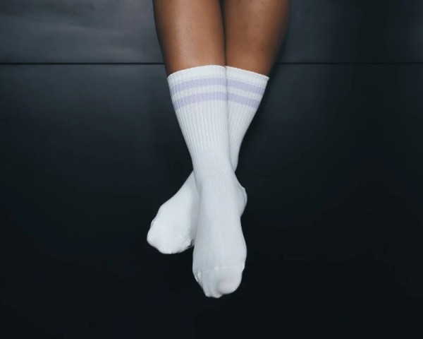 Arrel: Modell 'Statement Socken - Lavender Creme'