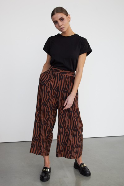 Withblack: Modell 'Flare Pants - Tiger'