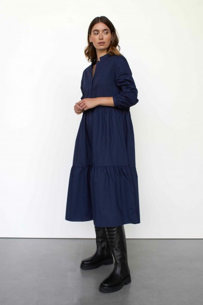 WithBlack: Modell 'Long Dress - Peat'