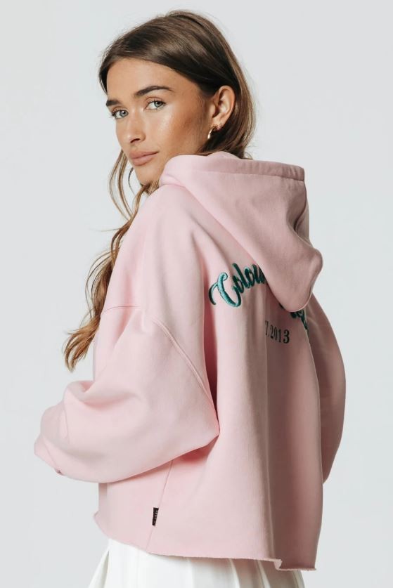 Colourful Rebel: Modell 'Logo Embro Cropped Raw Edge Hoodie - Soft pink'